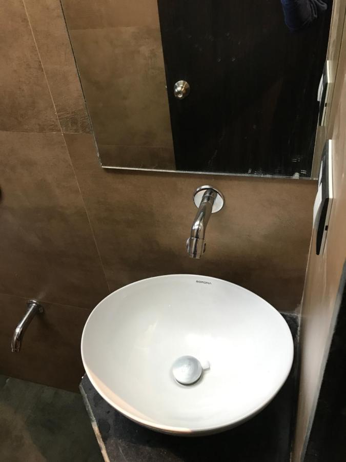 Mango Dormitory ムンバイ エクステリア 写真